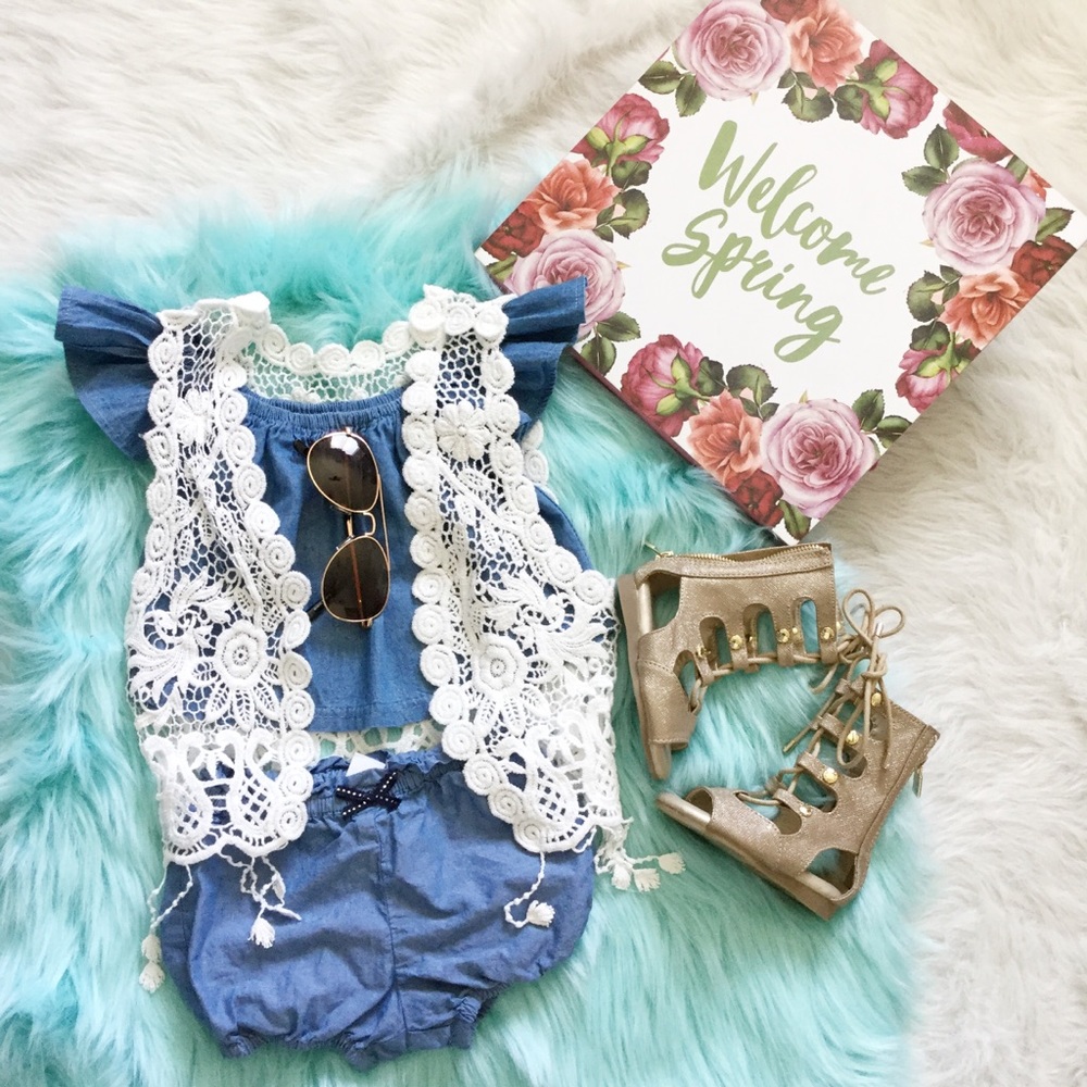 Off the shoulder baby top